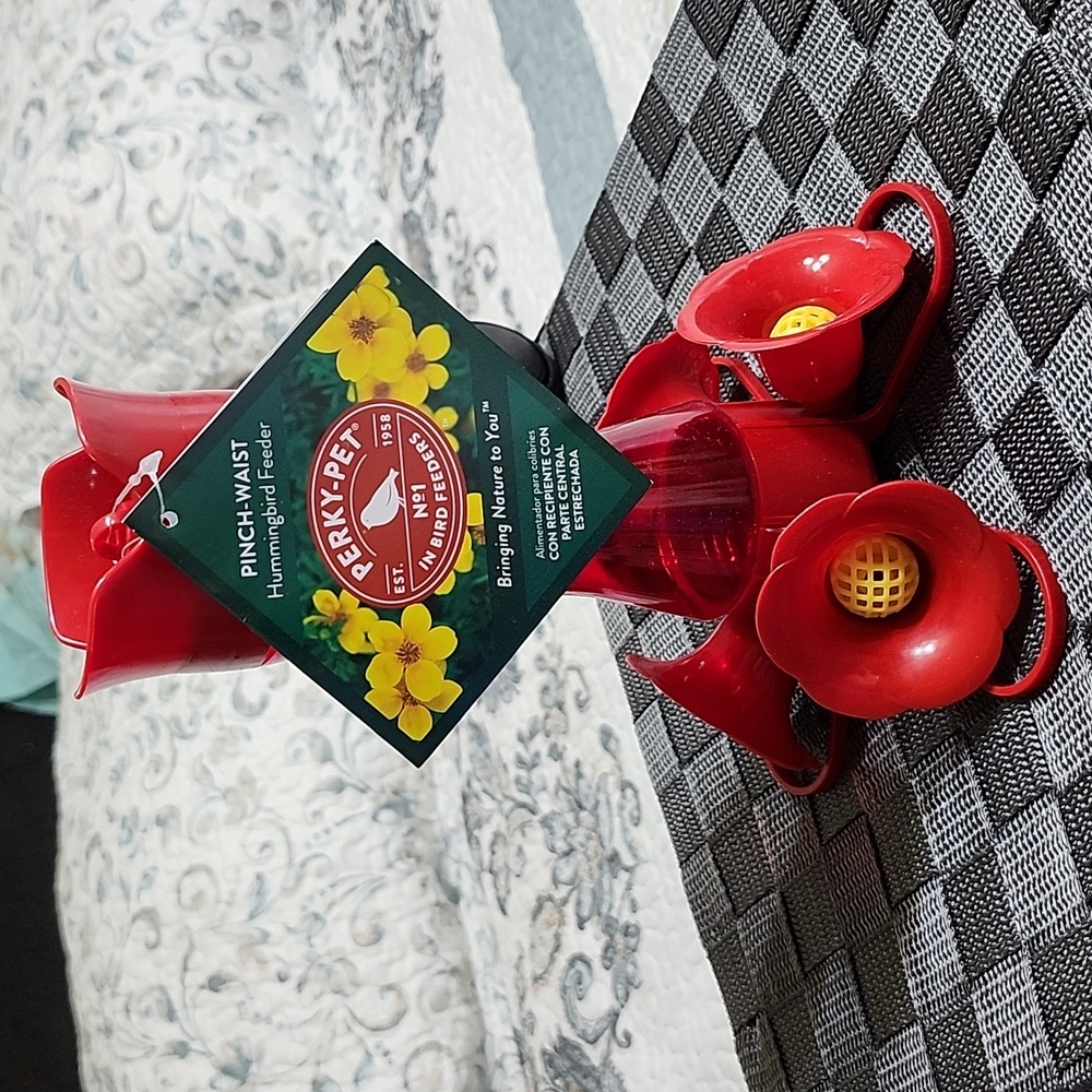 Classic hummingbird feeder
